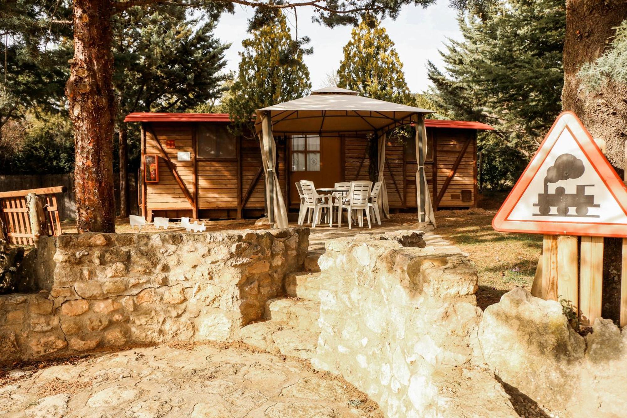Camping Castillo De Loarre Dış mekan fotoğraf