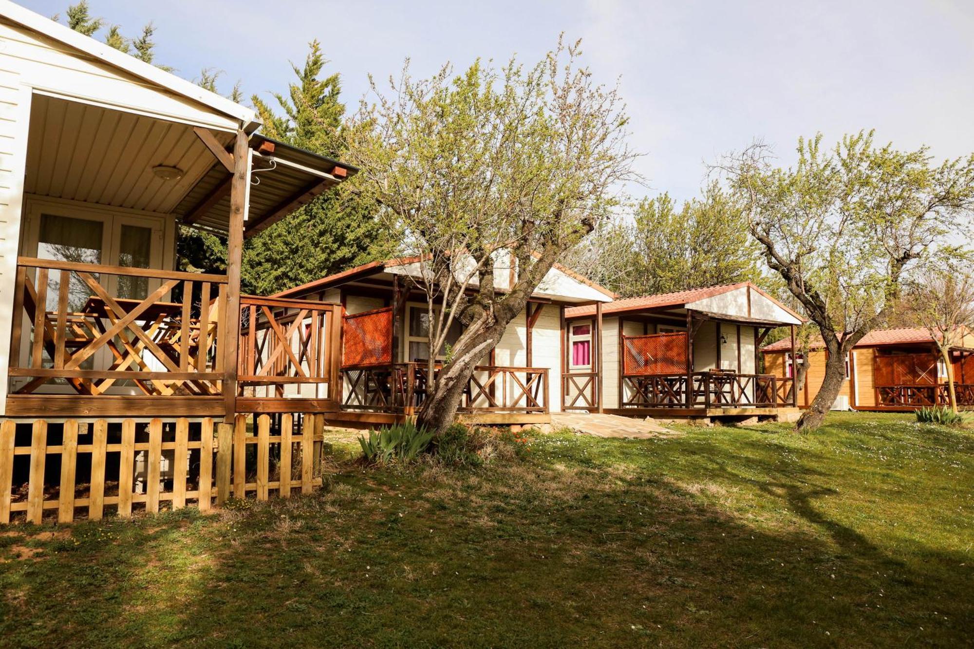 Camping Castillo De Loarre Dış mekan fotoğraf