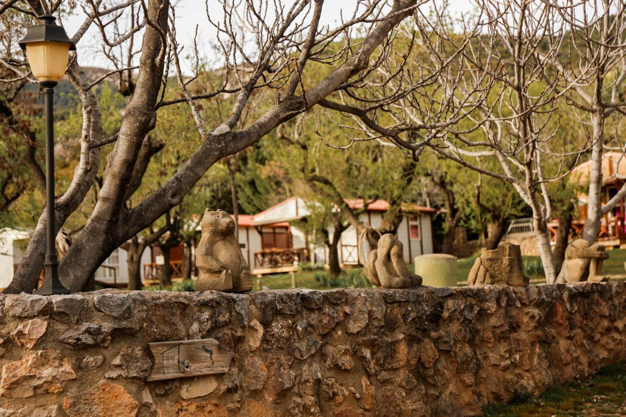 Camping Castillo De Loarre Dış mekan fotoğraf