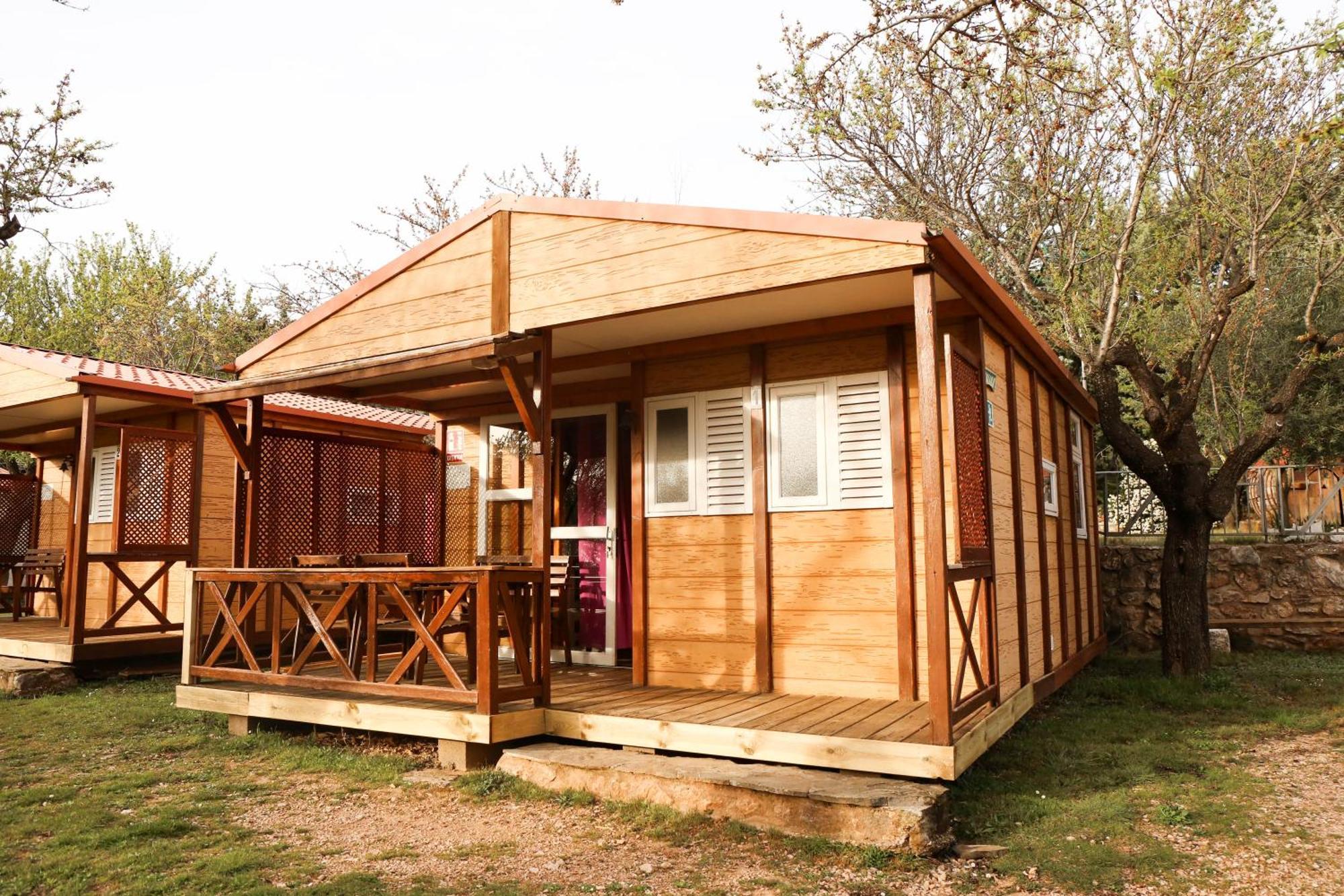 Camping Castillo De Loarre Dış mekan fotoğraf